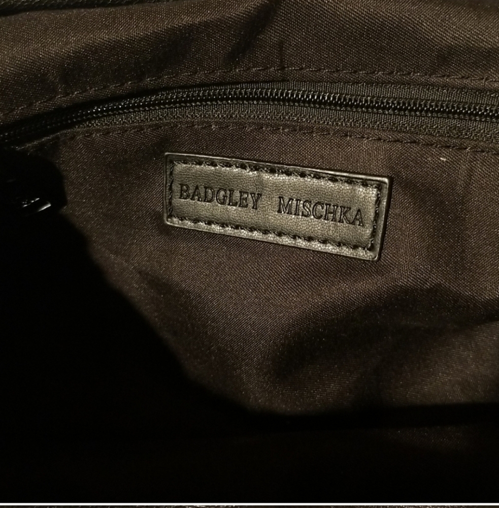 NWT $129 Badgley Mischka Vegan Leather Handbag Wrapped Frame Clutch in Black - Picture 7 of 10